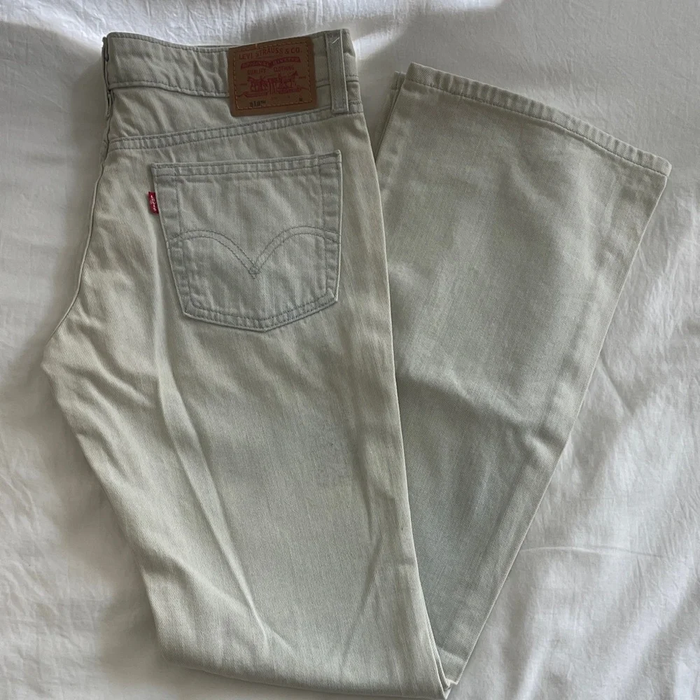NWT! Levi's 518 Superlow Stone Gray Bootcut Jeans - Picture 1 of 11